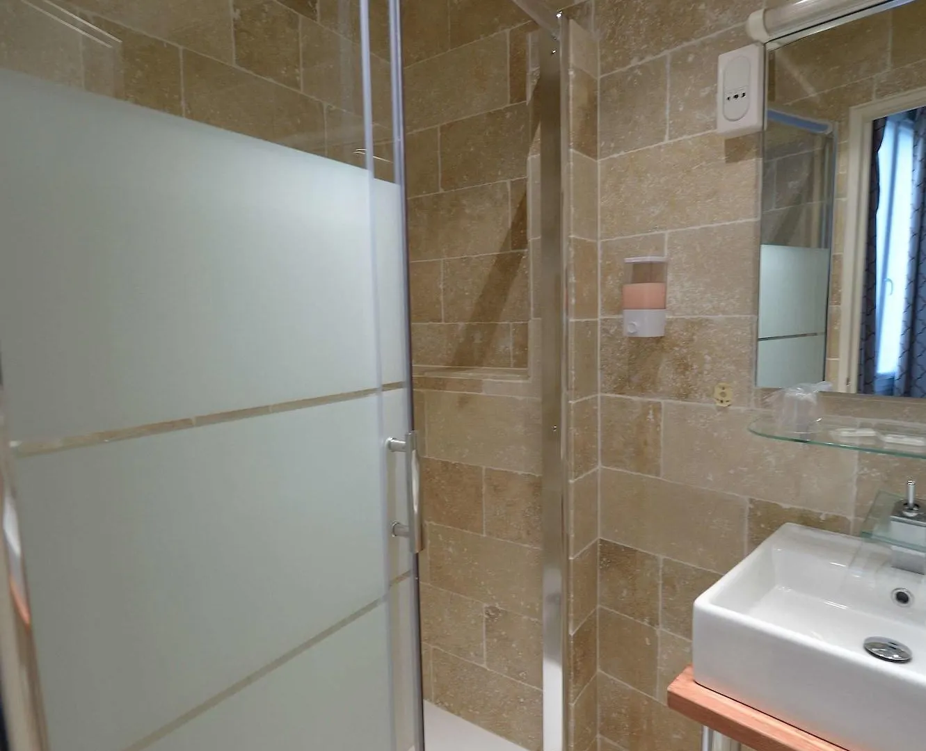 Hotel Korner Montmartre Parigi 3*,