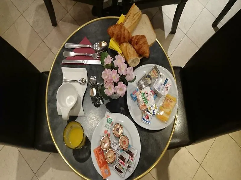 Hotel Korner Montmartre Parigi 3*,  Francia